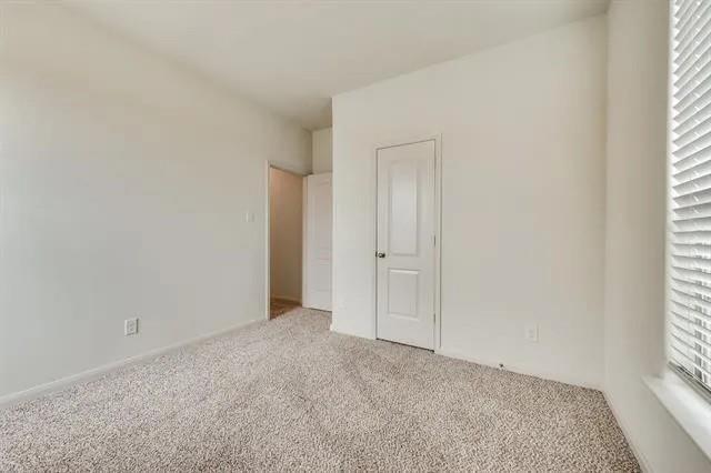Building Photo - 2030 Belmont Dr