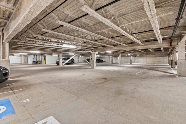 Building Photo - 1 US-1