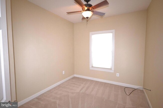 Building Photo - 8921 Amelung St