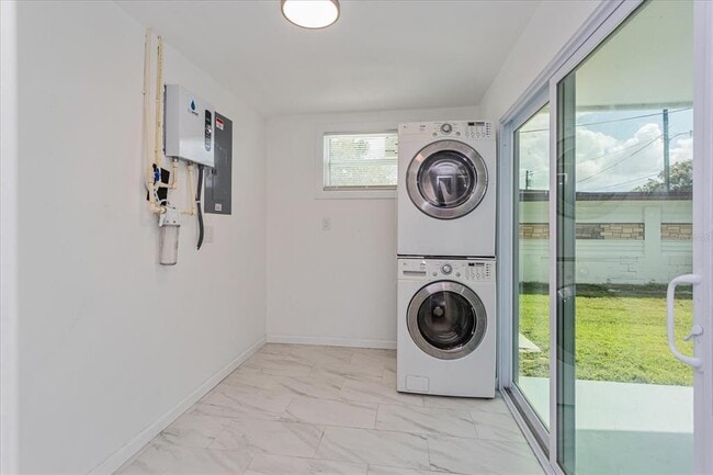 Building Photo - 1907 Brown St