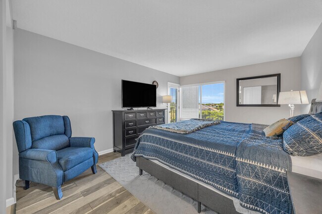 Building Photo - 2400 S Ocean Dr