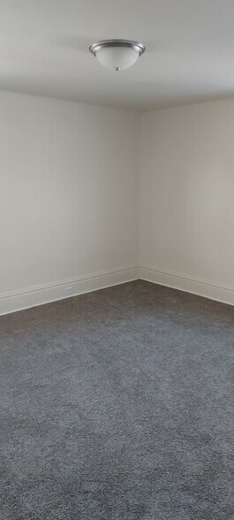 Building Photo - 730 Ashland Ave