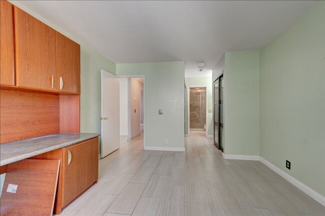 Building Photo - 10878 Aderman Ave