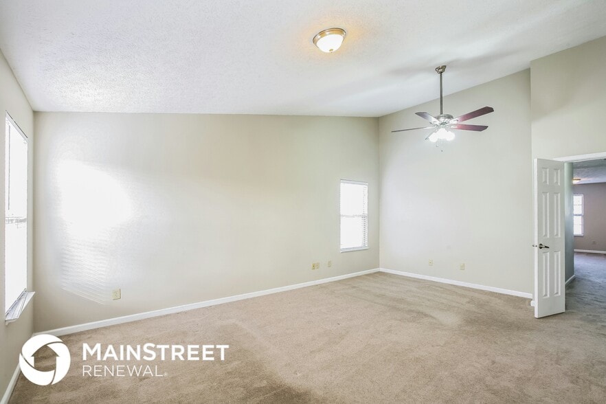 Building Photo - 11705 Rossmore Dr