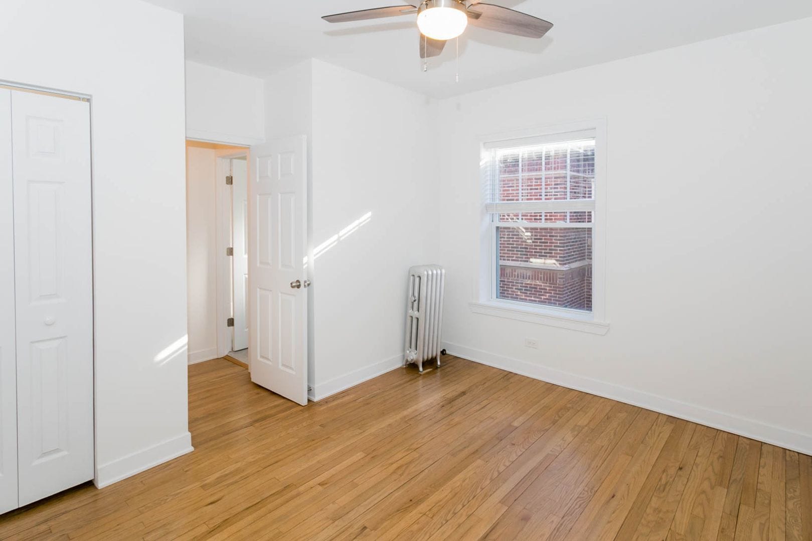 Building Photo - 5200 N Damen Ave