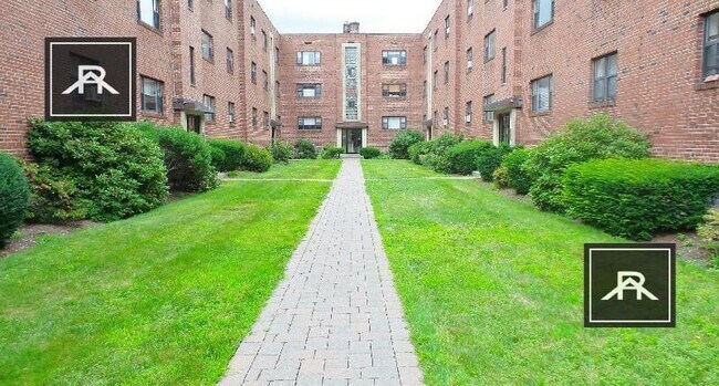 Building Photo - 1 bedroom in Brookline MA 02446