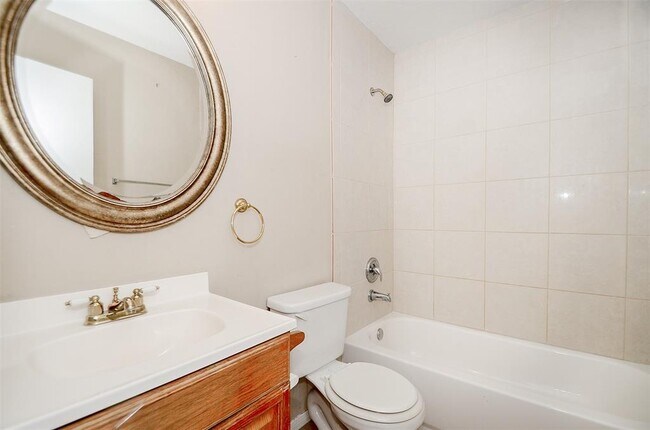 Building Photo - 1807 Trendwest Dr