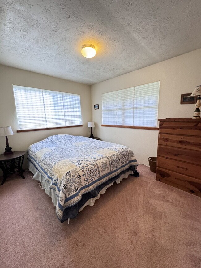 Building Photo - Charming 2bd/2.5ba For Rent in Volcano Gol...