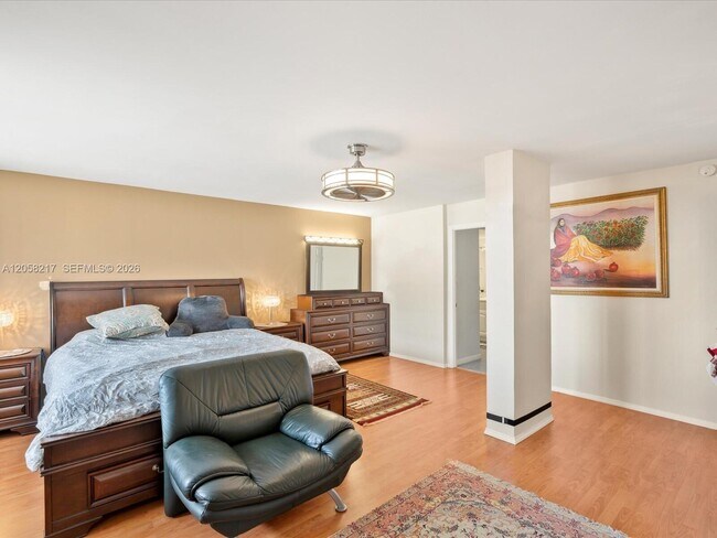 Building Photo - 18071 Biscayne Blvd