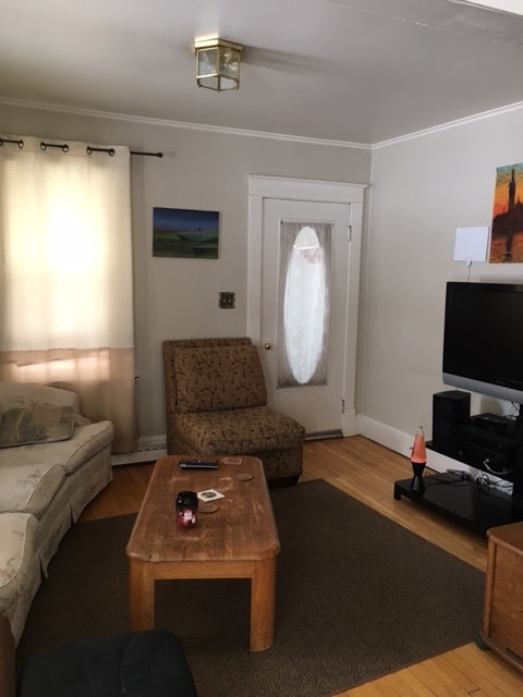 Building Photo - 425 Summit St