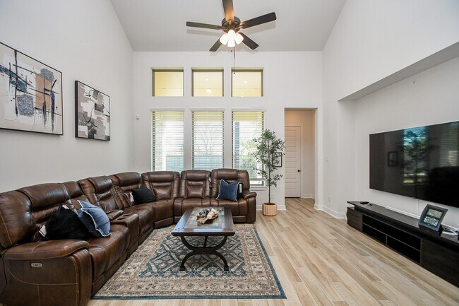 Building Photo - 31407 Splitting Willow Ln