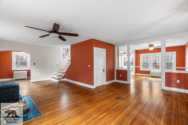 Building Photo - Asheville - Historic Charm Meets Modern Living!