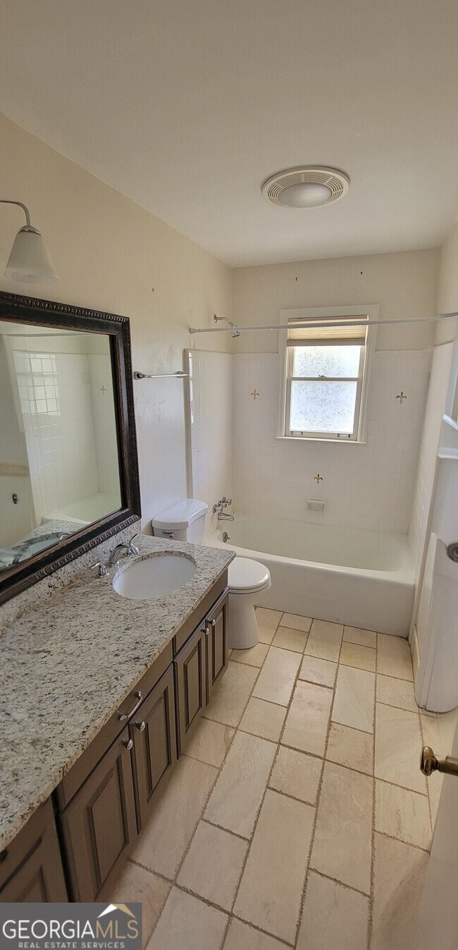Building Photo - 1544 Bishop Hollow Run