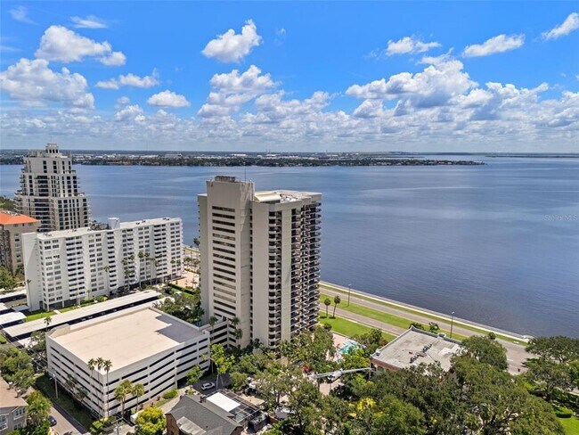 Building Photo - 2413 Bayshore Blvd
