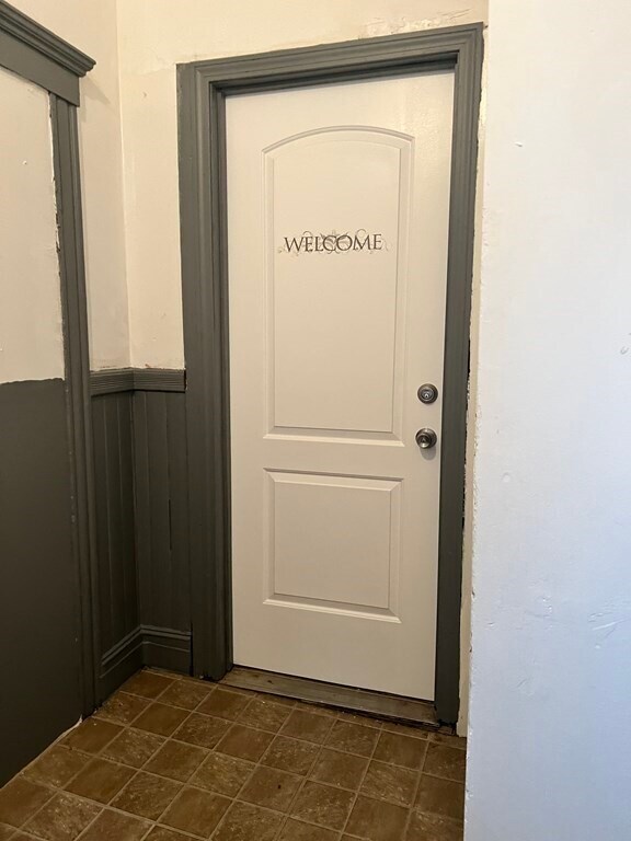 Building Photo - 31 Chestnut St