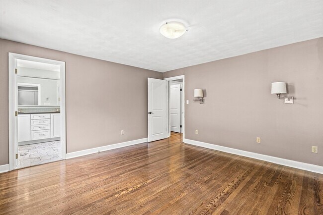 Building Photo - 181 Moss Hill Rd