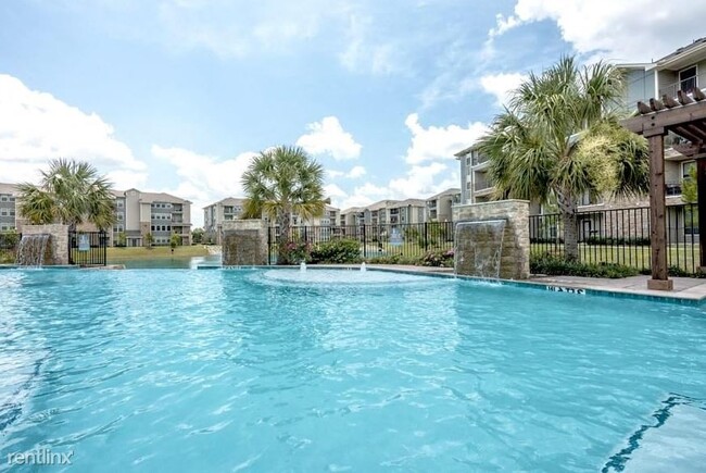 Building Photo - 1 br, 1 bath Condo - 7315 Spring Cypress R...