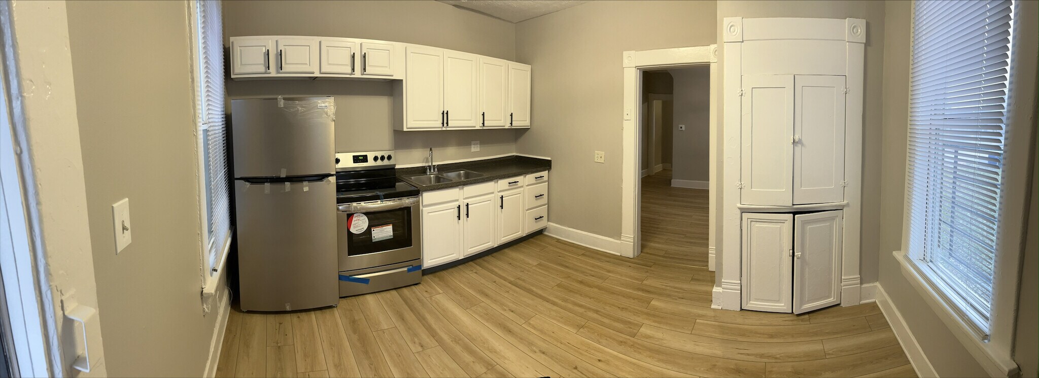 Kitchen view #2 - 1283 E Fulton St