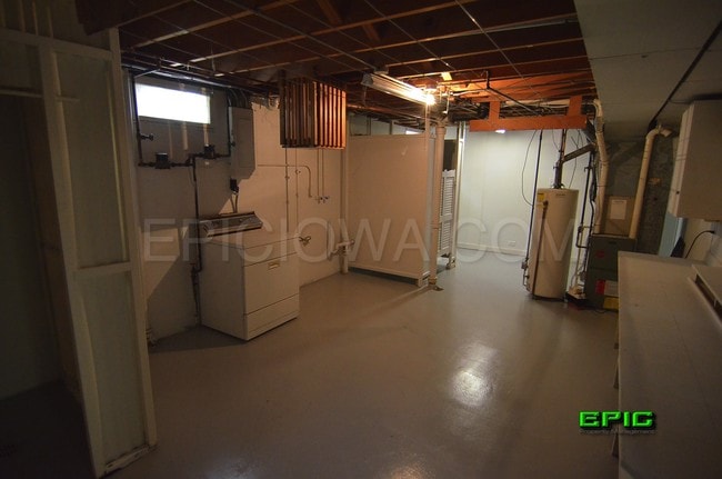 Building Photo - 401 31st St NW