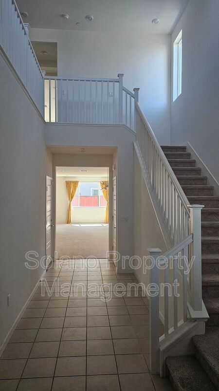 Building Photo - 1317 Essence Ln