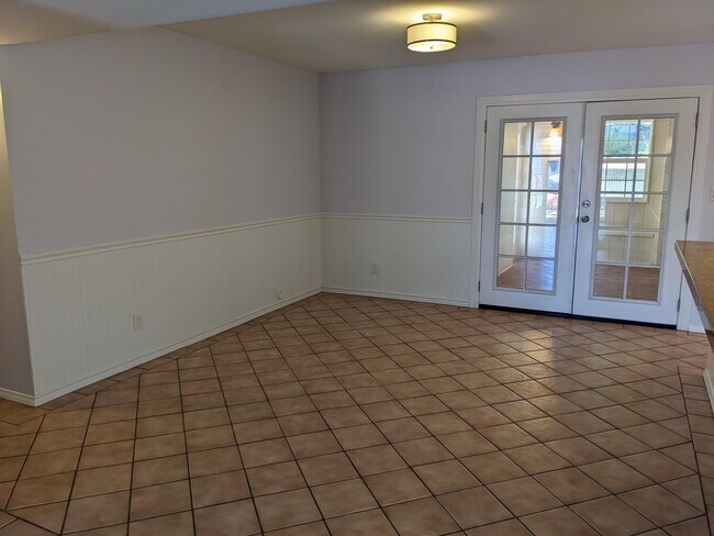 Building Photo - 27840 Camp Plenty Rd