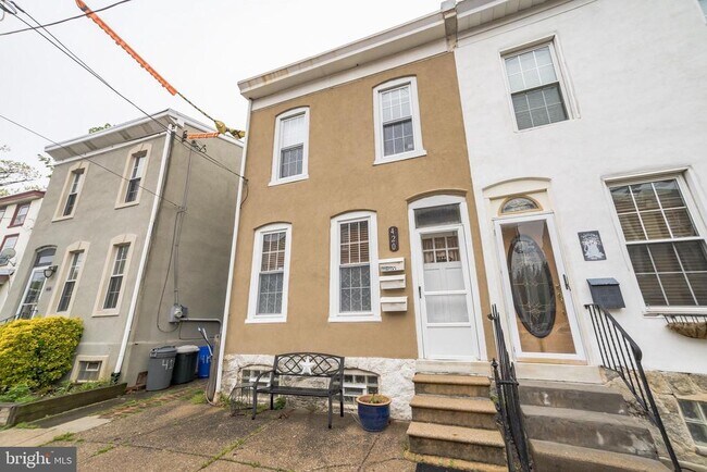 Building Photo - 420 Conarroe St