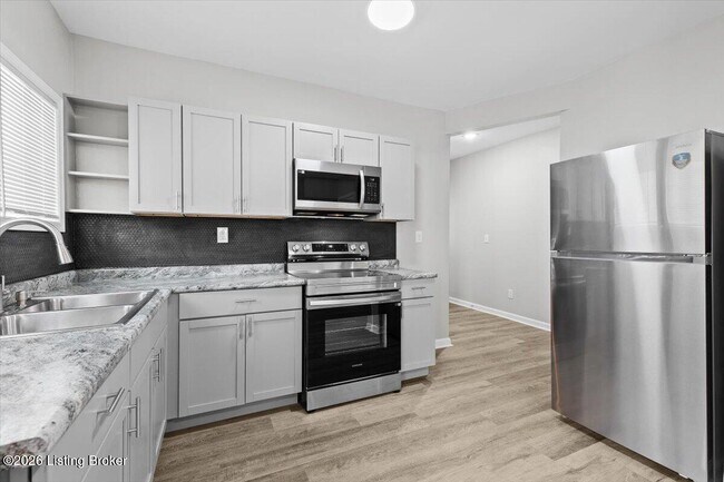 Building Photo - 1018 S 47th St