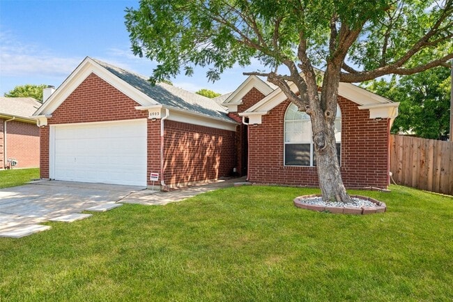 Building Photo - 6903 Hawaii Ln