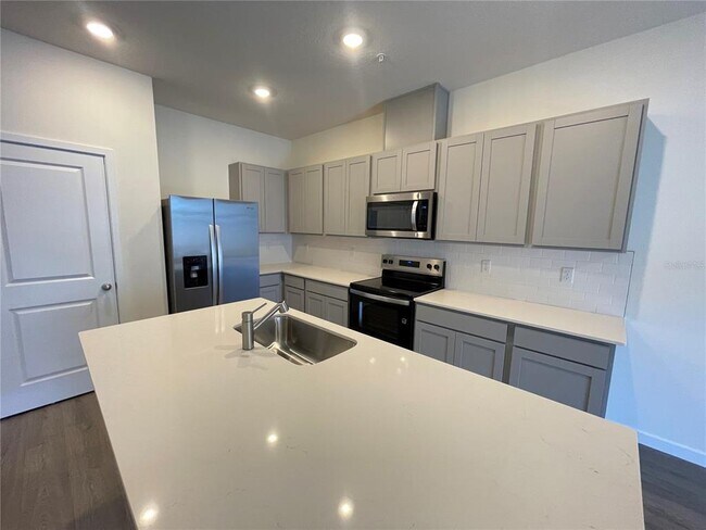 Building Photo - 3312 Chroma St