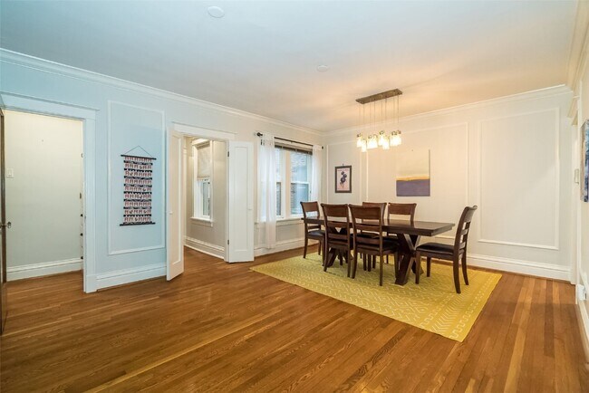 Building Photo - 6330 S Rosebury Ave
