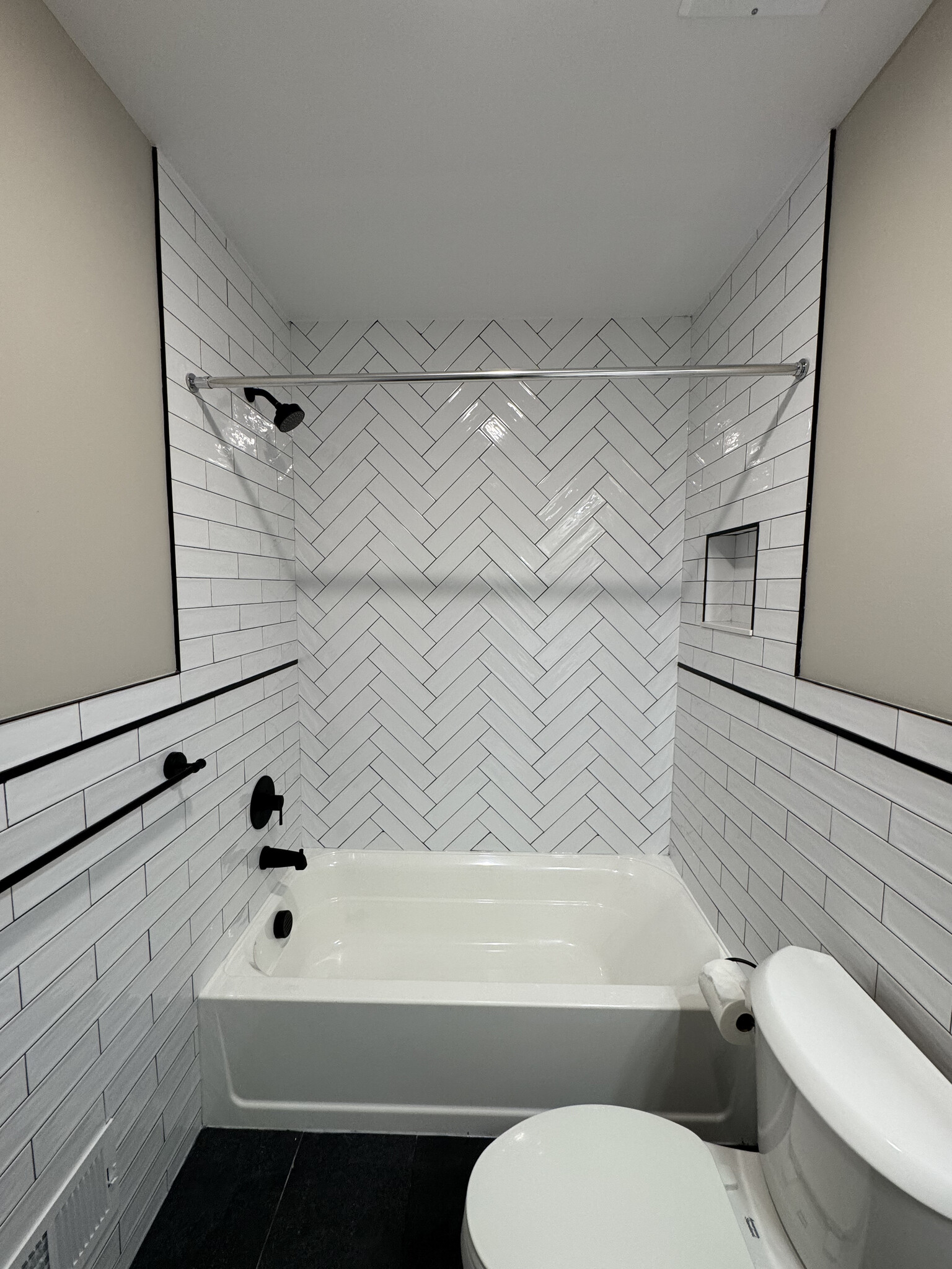 Building Photo - 515 Walnut St