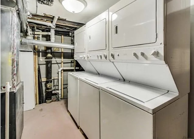 Building Photo - 4988 N Elston Ave