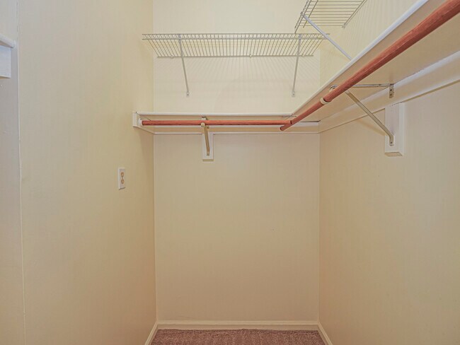 Building Photo - 131 Peppertree Dr