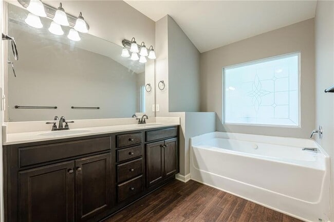 Building Photo - 3446 Greyhawk Crossing