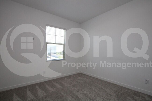 Building Photo - 4132 E Brisa Dr