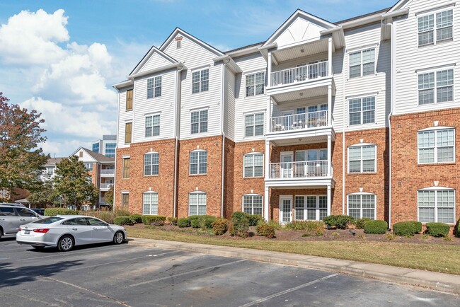 Primary Photo - 2 Bed, 2 Bath in the Heart of Ballantyne!