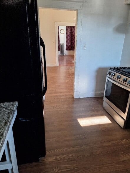 Building Photo - 1533 Homestead St