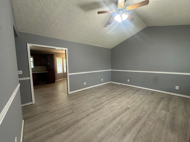 Building Photo - Oxford Rental