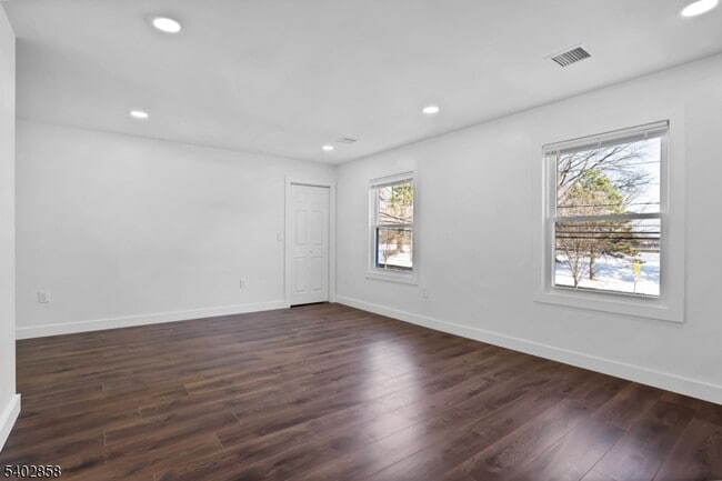 Building Photo - 651 S 17th St