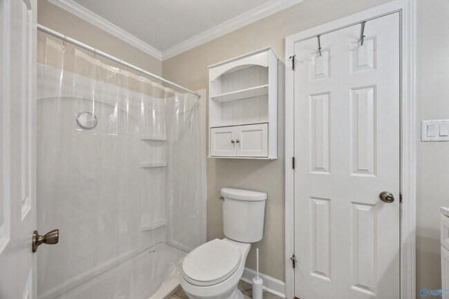 Building Photo - 2134 Greenwood Pl SW