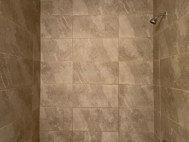 Building Photo - Townhome for rent