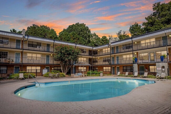 Building Photo - Selwyn Flats