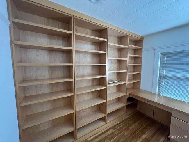 Building Photo - 230 Santa Ana Ave