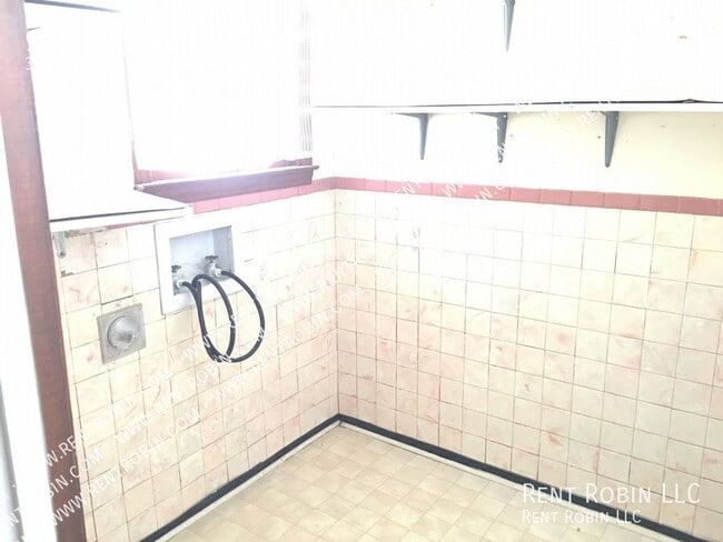 Building Photo - 9010 E 74 Terrace