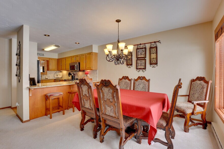 Building Photo - 282 Elk Ln