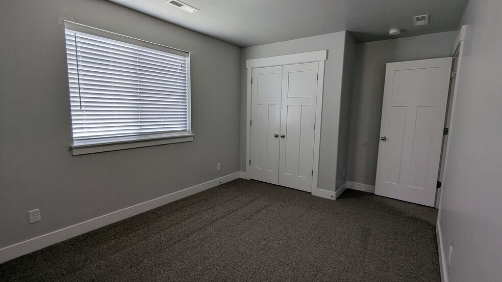 Building Photo - 2457 W 500 S