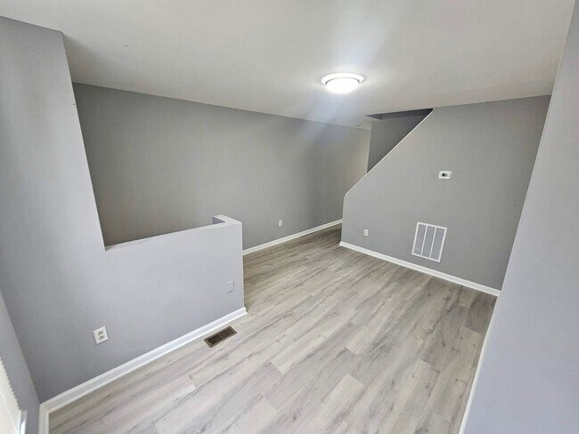 Building Photo - 1341 Glyndon Ave