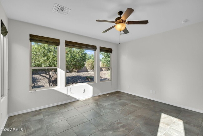 Building Photo - 594 E Vesper Trail