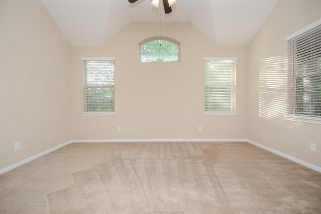 Building Photo - 22 Cheswood Manor Drive