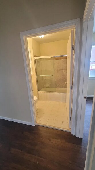 Building Photo - 4485 W 136th St